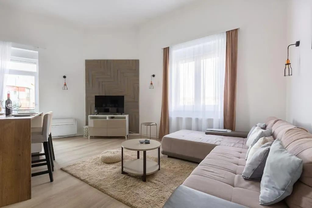 Swan Residence In The Buda Castle Area 2Br/Balcony Budapest Hungary