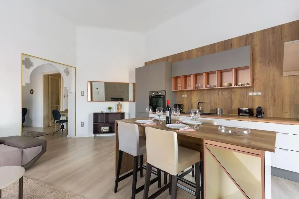Apartment Swan Residence In The Buda Castle Area 2Br/Balcony Budapest